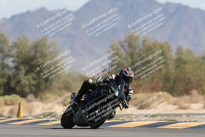 media/Oct-13-2025-Moto Forza (Mon) [[a66d839500]]/2-A Group/Session 4 Turn 7/